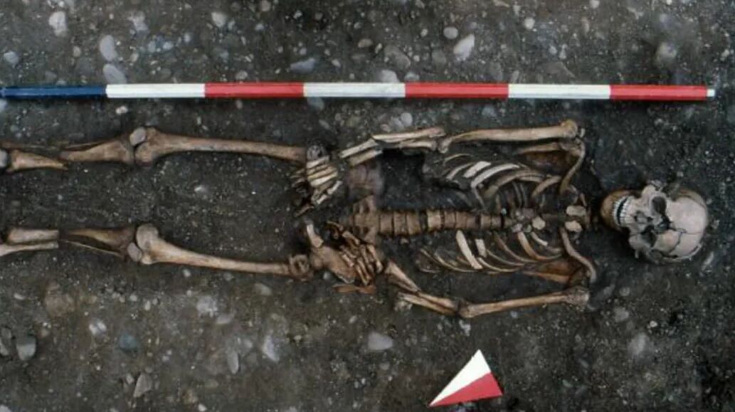 Археологи в Италии нашли скелет юноши, умершего ''одной из самых ужасных смертей за всю историю'' (фото)