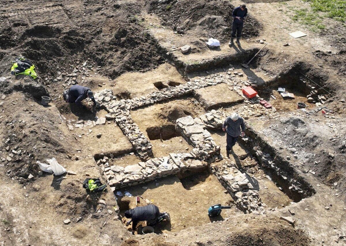 У Німеччині археологи знайшли рештки унікальної церкви 10 століття (фото)