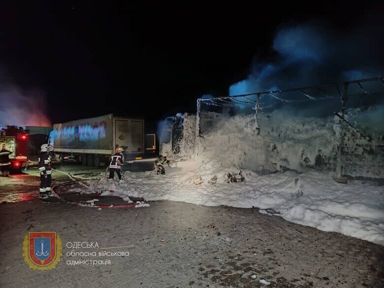 Росіяни протягом двох годин били по Одещині: є влучання в портову інфраструктуру і постраждалі (фото)