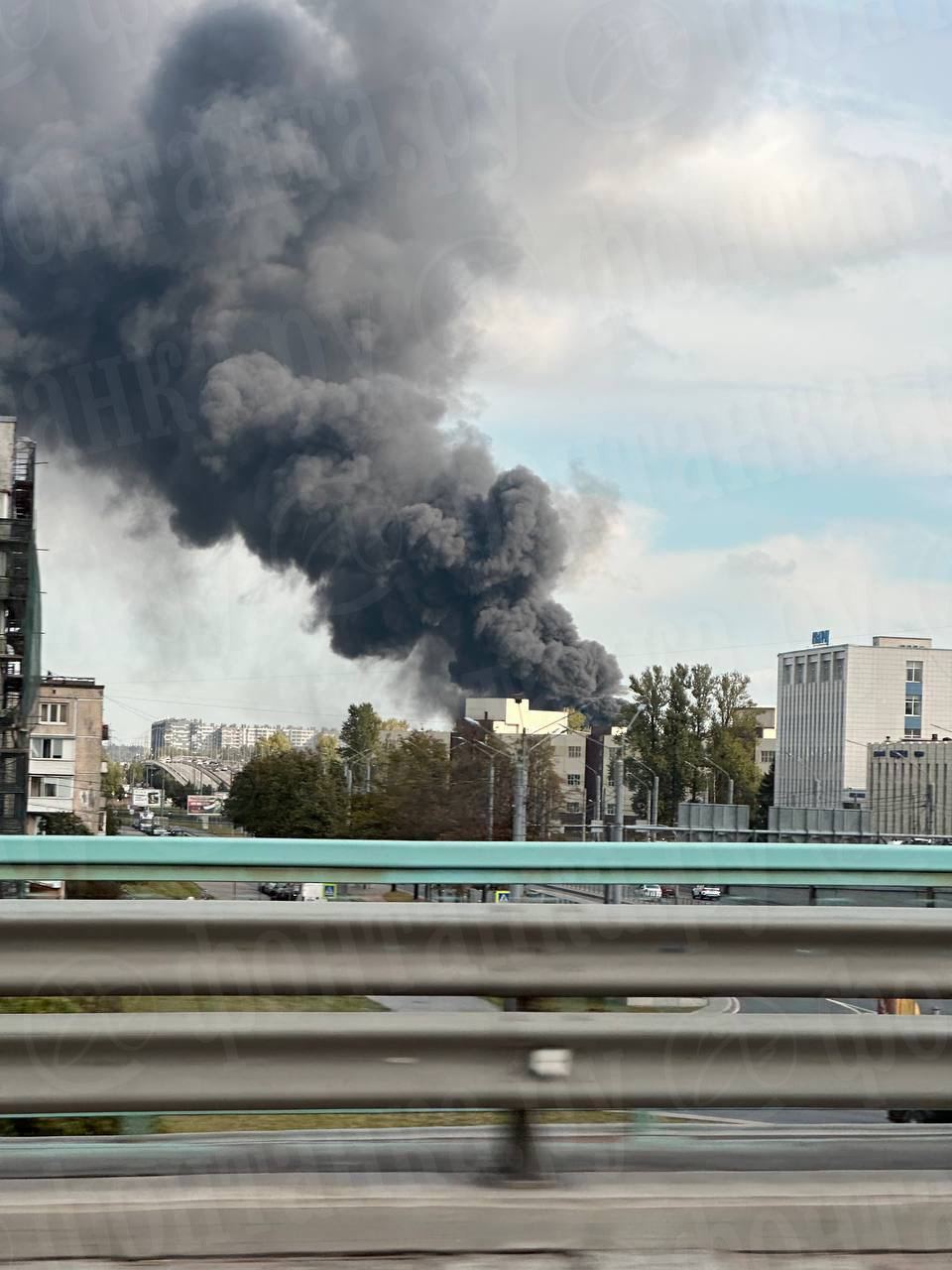 В Санкт-Петербурге масштабный пожар возле нефтебазы ''Ручьи'' (фото и видео)