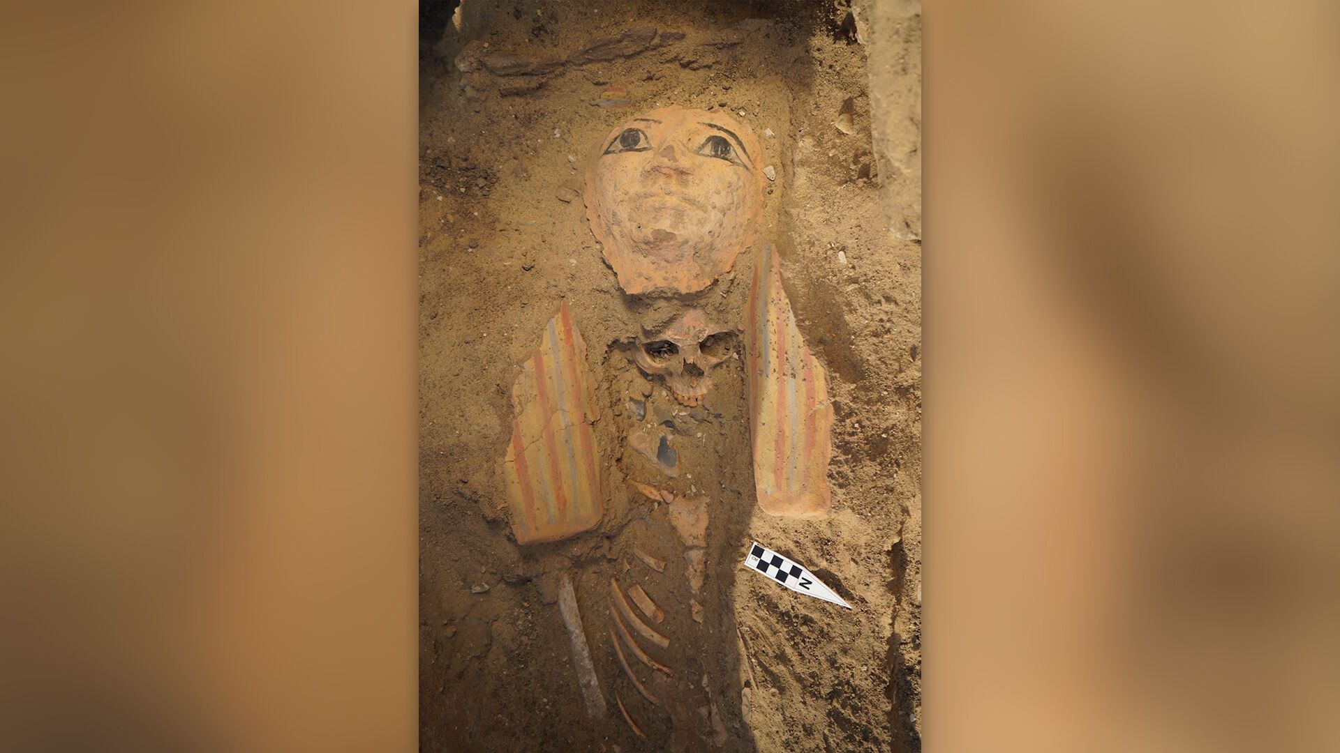 В Саккаре нашли древнеегипетские гробницы и статую ''бога молчания'' (фото)