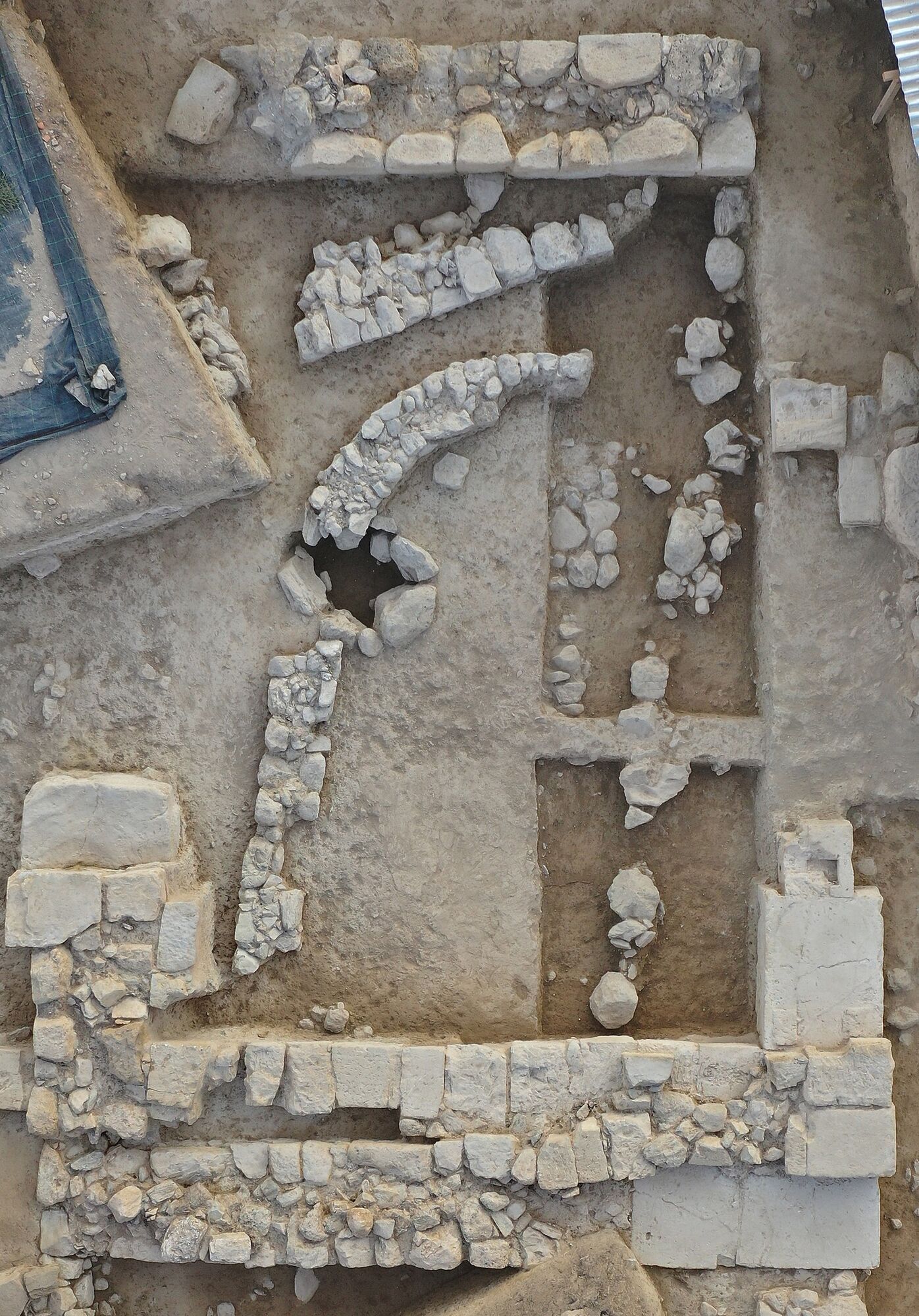 У Греції археологи знайшли 2700-річний храм, усипаний коштовностями (фото)