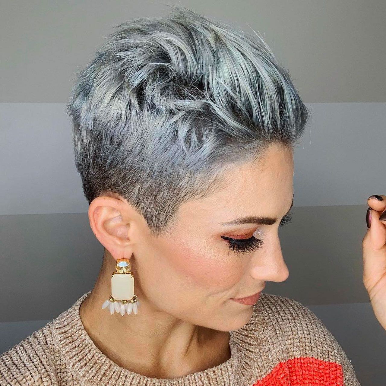 Stylists showed the best hairstyles for women with thin hair: perfect for those over 40