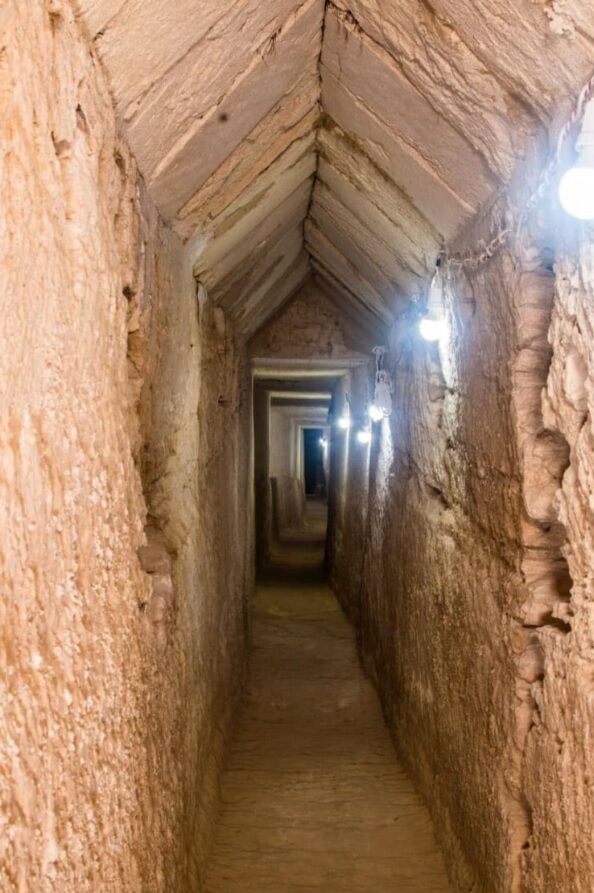 Archeolodzy odkrywają tunel ''geometrycznego cudu'' podczas poszukiwań grobowca Kleopatry (foto)