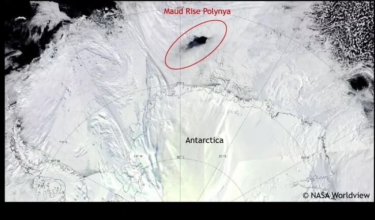 The size of a city: huge holes found in Antarctica (photo)