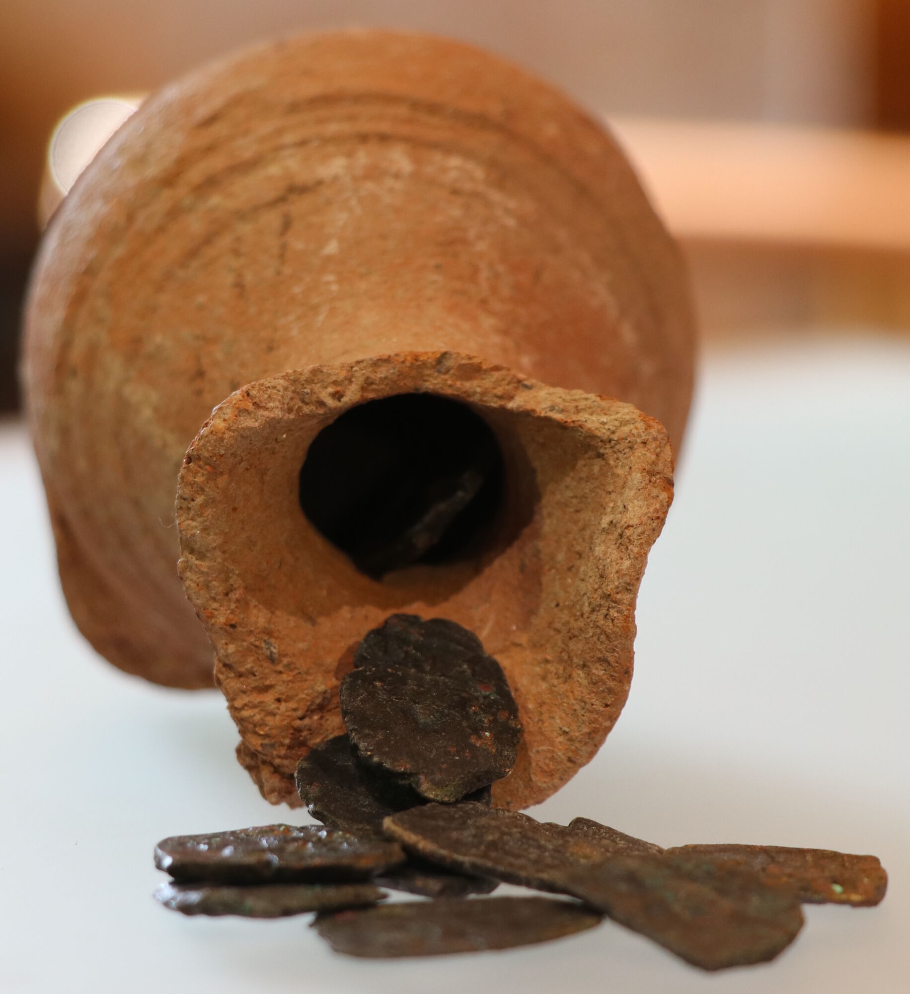 A 1,400-year-old coin pot was discovered in Turkey (photo)