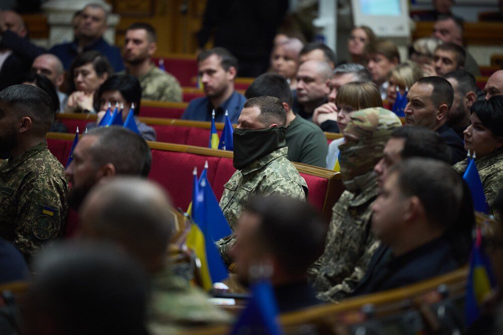 Множинне громадянство, суверенітет і не тільки: про що план стійкості Зеленського, який він представив у ВР