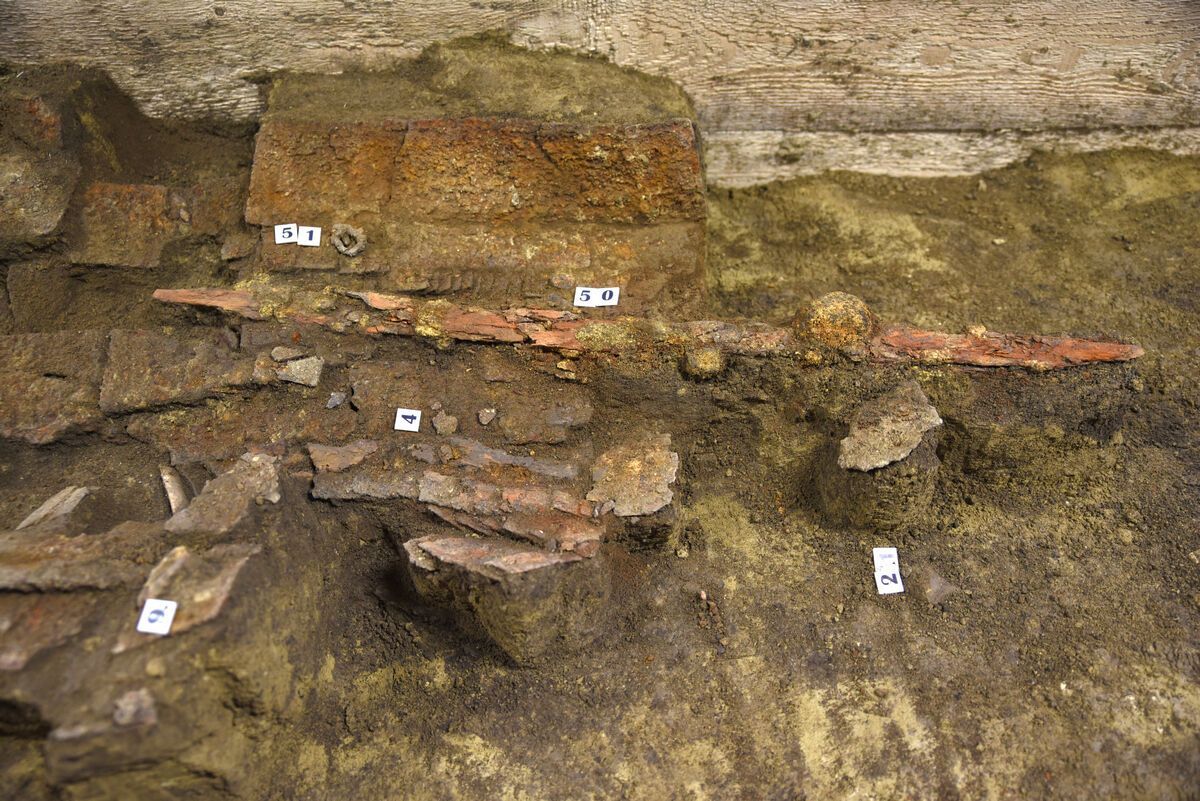 В Угорщині стародавнього воїна знайшли похованим разом з конем: знахідці 1300 років (фото)