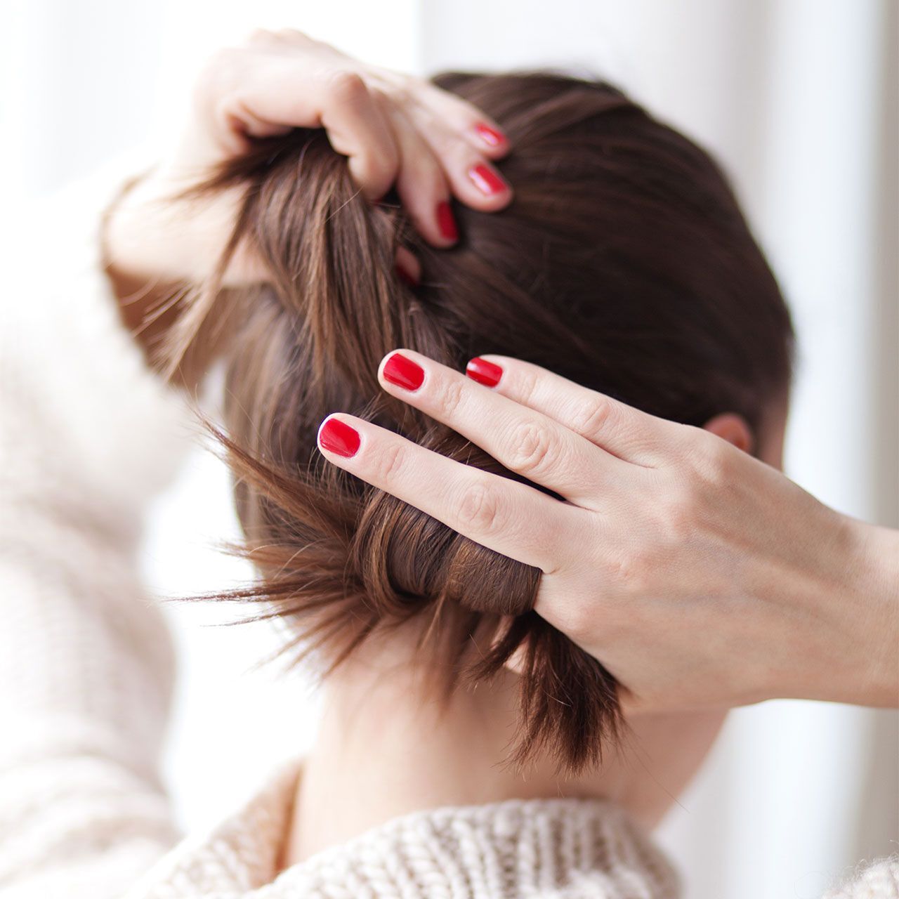 Неприхотливые в уходе прически, которые могут скрыть признаки редких волос женщинам старше 40 (фото)