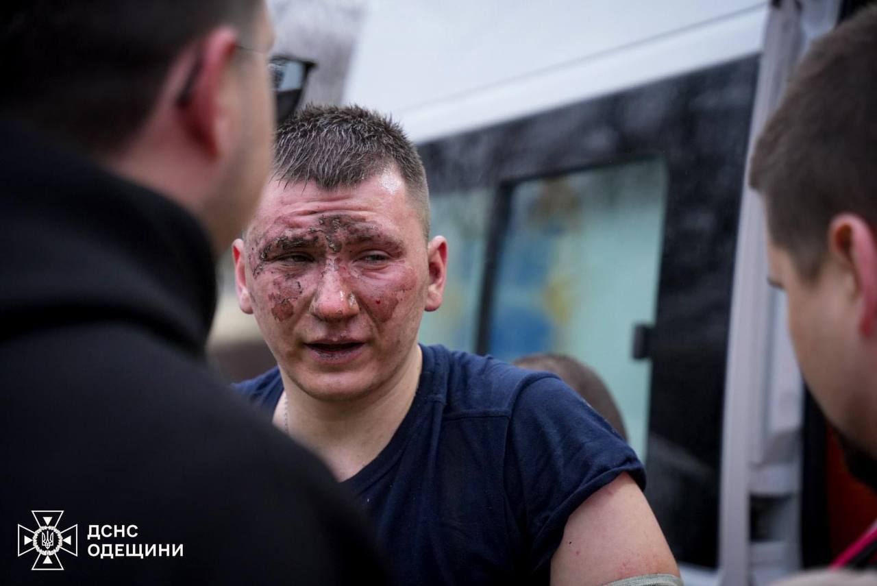 Ракетний удар по Одесі 15 березня: відомо про 20 загиблих та понад 70 поранених (фото та відео)