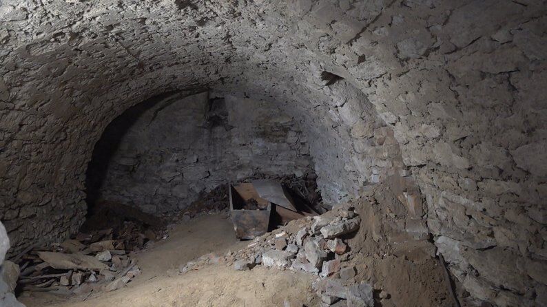 Під собором у Тернопільській області знайшли значну кількість людських кісток (фото)