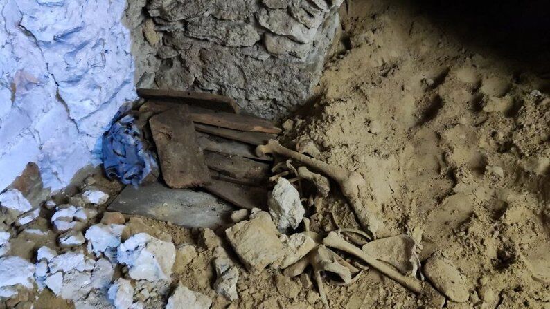 Під собором у Тернопільській області знайшли значну кількість людських кісток (фото)