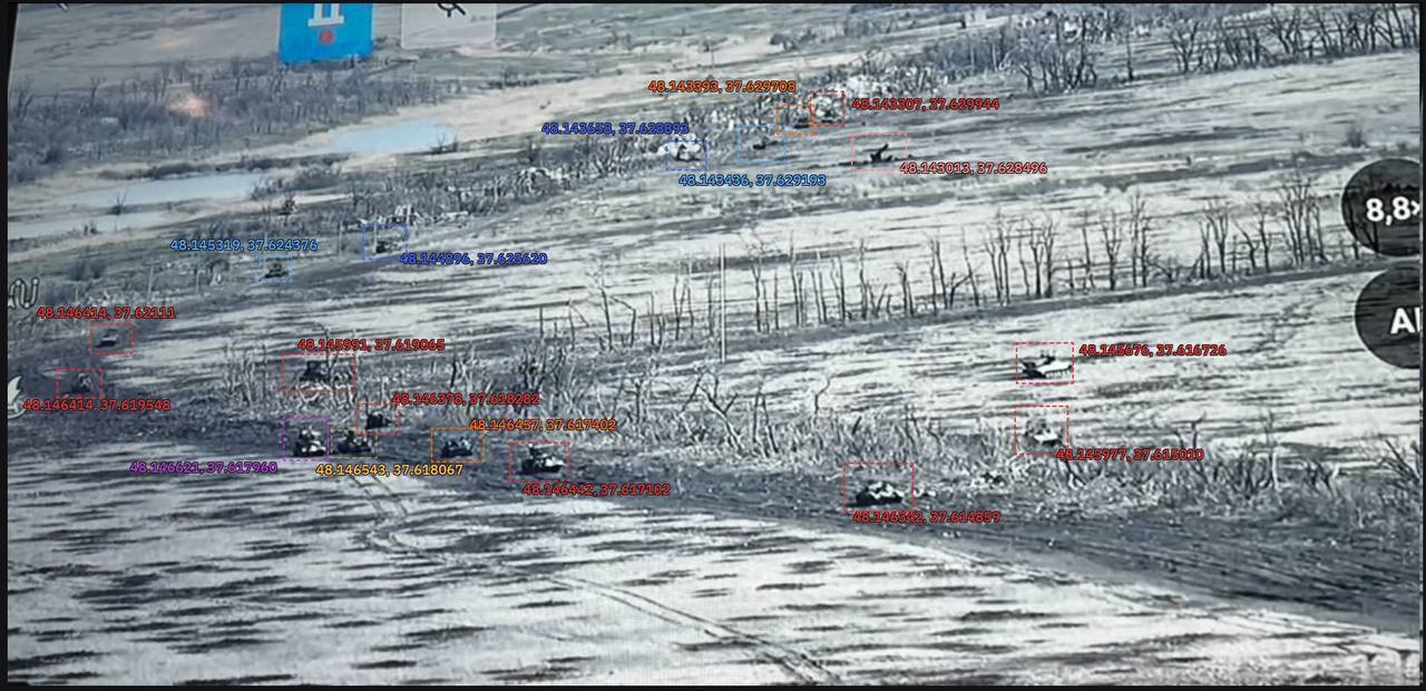 Наступление захлебнулось: на Авдеевском направлении враг потерял за сутки 12 танков и 8 БМП (фото и видео)
