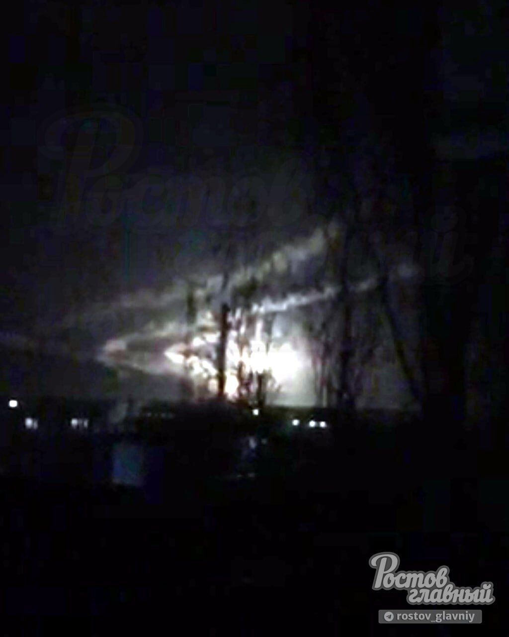 Ціллю були військові аеродроми: вночі прогриміли вибухи біля військових аеродромів у чотирьох містах росії (фото і відео)