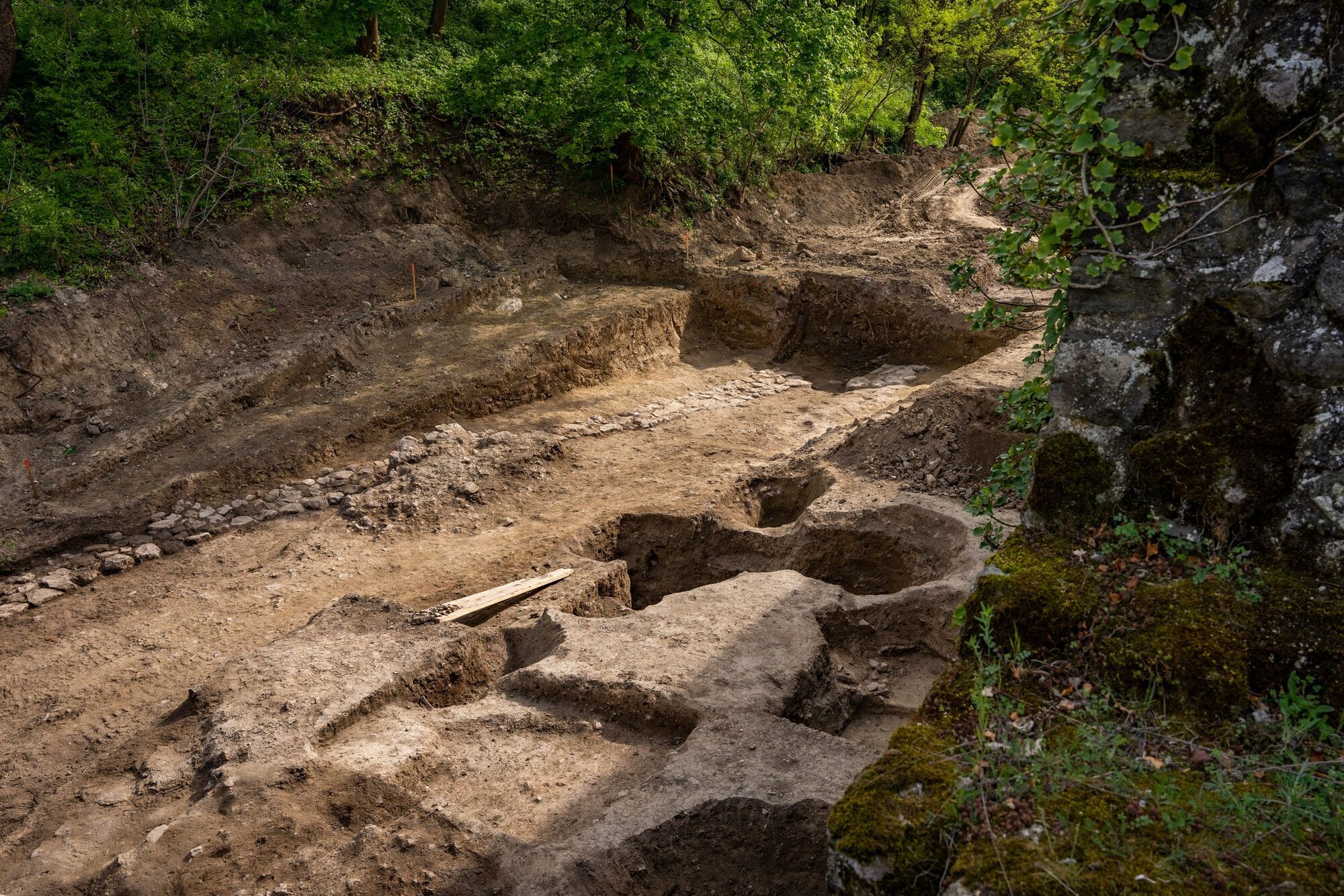Right under the tennis court: lost 14th century Church of the Virgin Mary found in Hungary (photo)