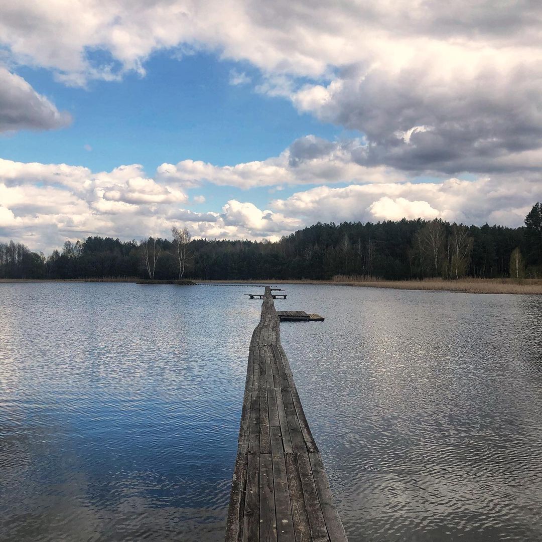 Все, что нужно знать об отдыхе на озере или реке: какие водоемы проверили в Украине