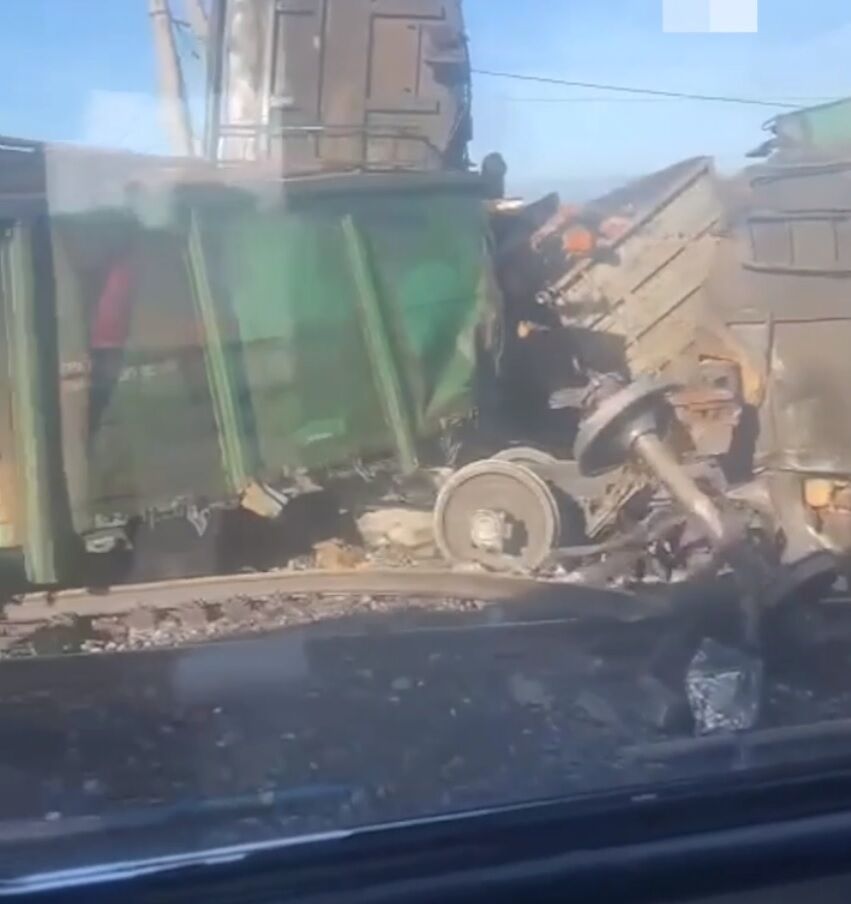БПЛА скинули з рейок вантажний потяг з паливом на станції Котлубань у Волгограді (фото, відео)