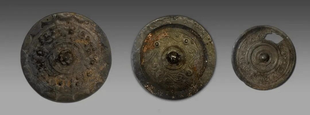 Були наповнені скарбами: три 1800-річні гробниці династії Хань знайшли археологи (фото)