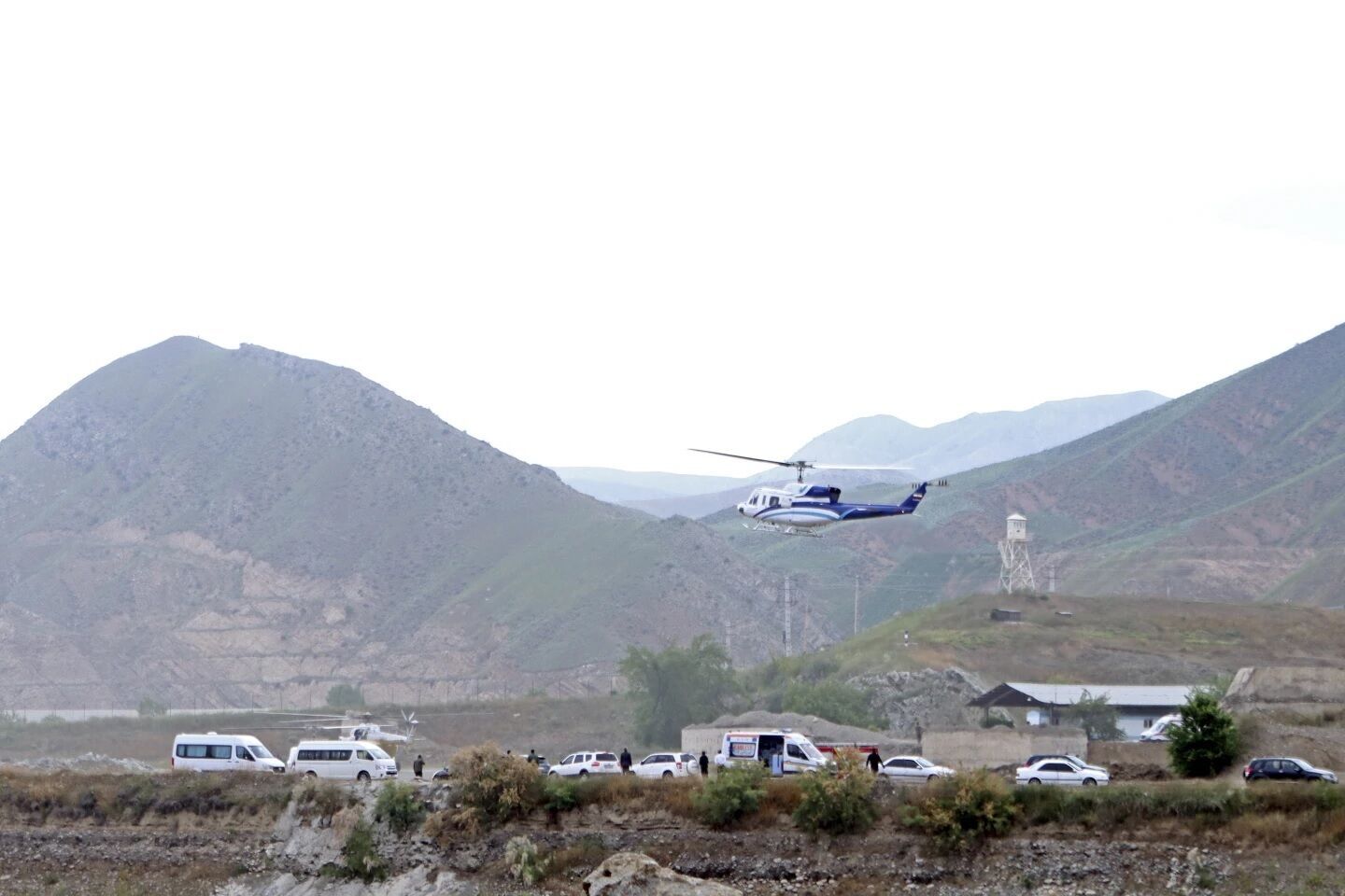 Вертолет президента Ирана потерпел крушение: что известно в настоящее время (фото, видео)