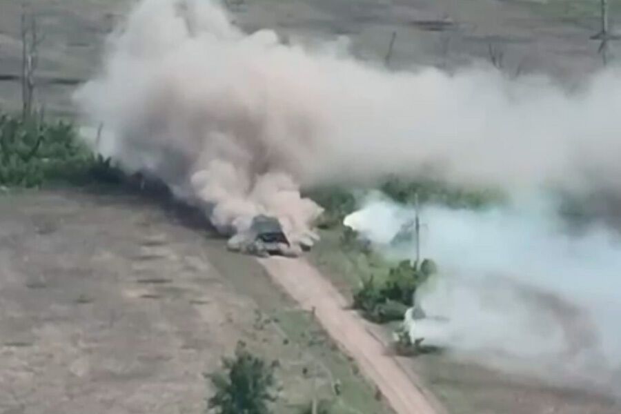 Воины Нацгвардии на Лиманском направлении сожгли три российские ''танки-сараи'' (видео)