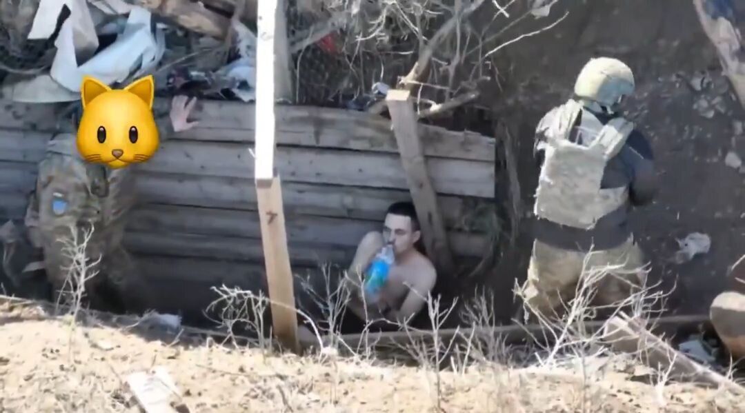 Показав приклад всім окупантам: російський солдат здався в полон дронові, щоб залишитися живим (відео)