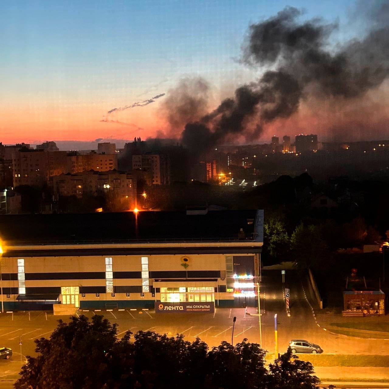 Дрони підпалили нафтобазу Темп на Кубані, а на Камчатці горить морський порт (фото та відео)