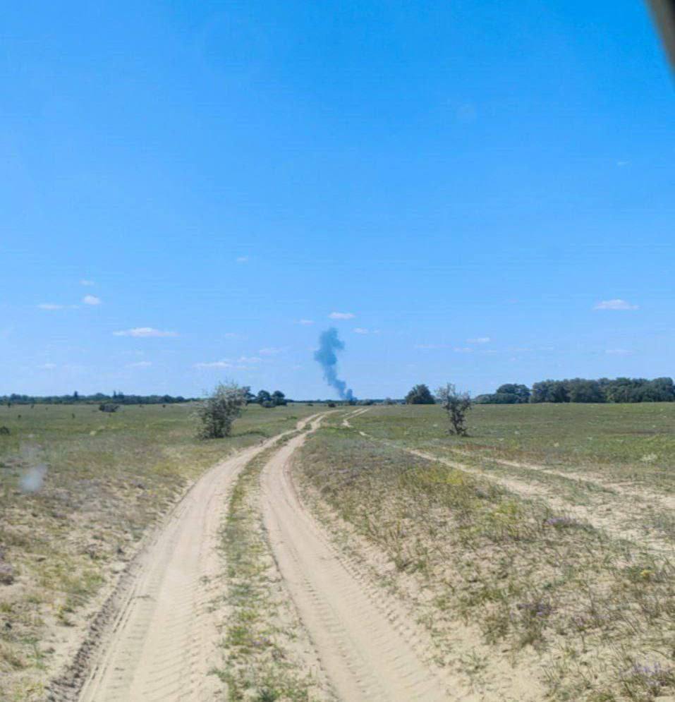 На росії розбився винищувач Су-34: стало відомо, що з екіпажем (фото, відео)