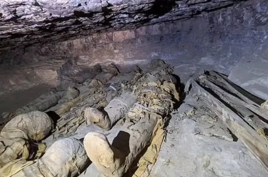 Тайны древнего Египта: в Городе мертвых нашли 100 тысяч мумий (фото)