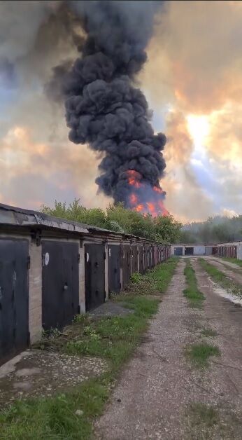 A pillar of fire rose to the sky: an explosion at a petrochemical plant in Bashkortostan (photos, video)