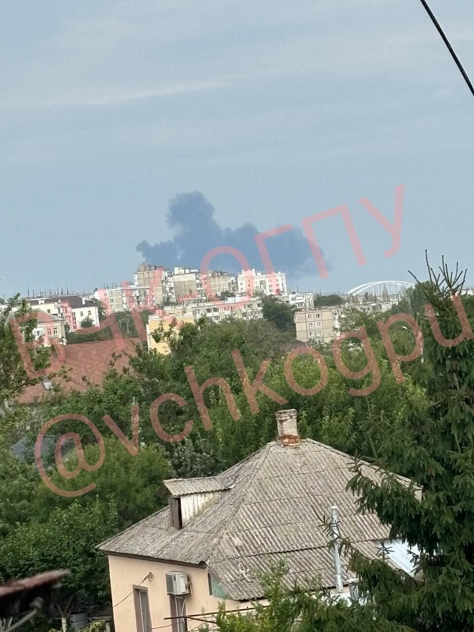 Уражений в порту Кавказ пором ''Конро Трейдер'' загорівся та затонув (фото, відео)