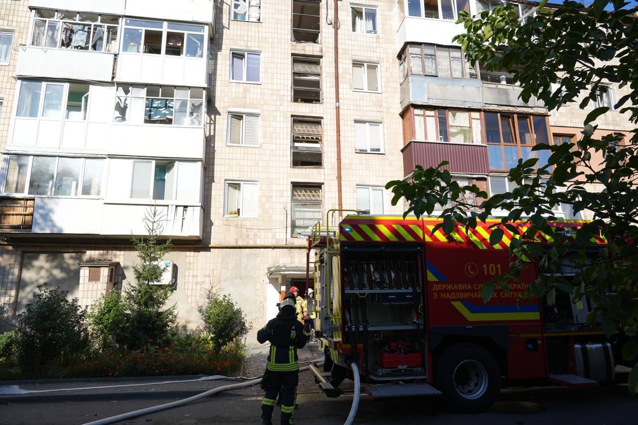 Russia launched a massive combined attack on Ukraine with missiles, drones, ballistics: a multi-storey building in Lutsk is damaged, power outages in cities