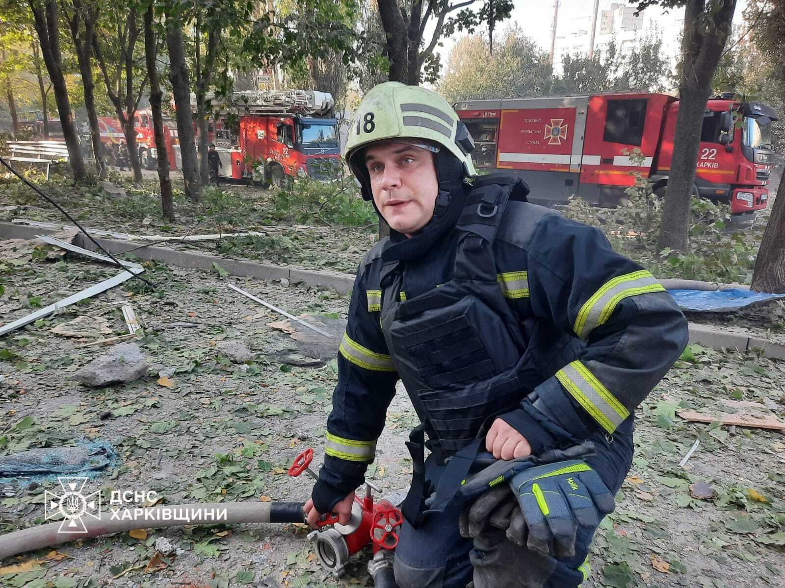 росія запустила 8 авіабомб по Харкову, є жертви: подробиці (фото, відео)