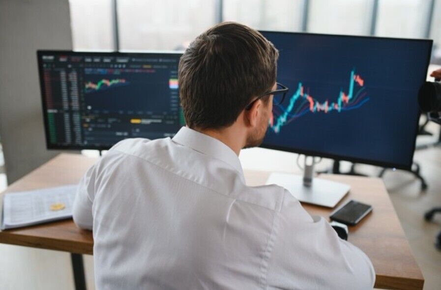 STProfit отзывы: как компания способствует заработку своих клиентов