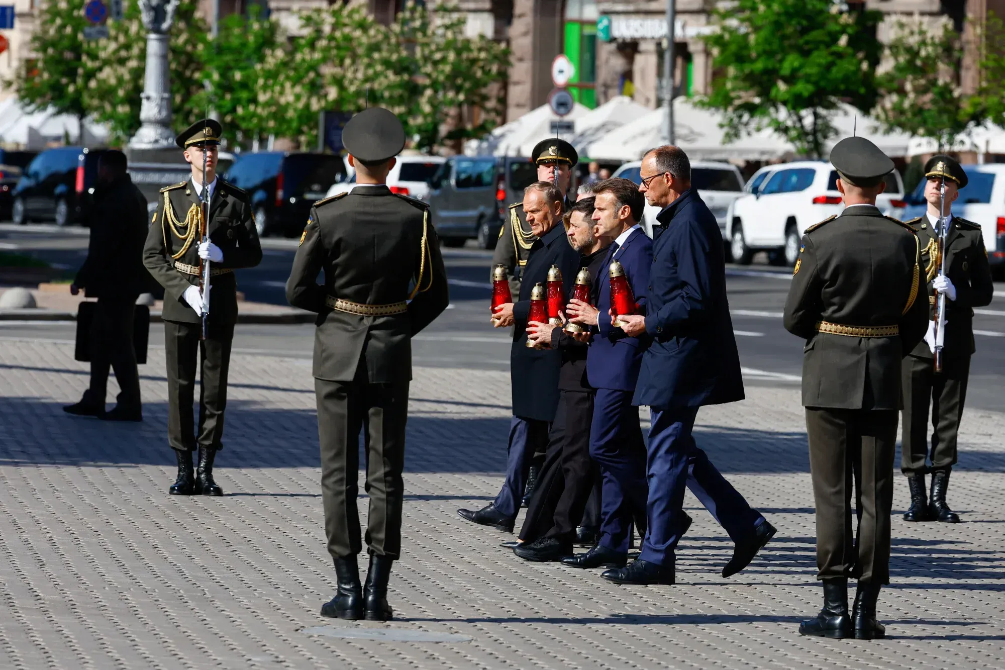 Европейские лидеры вместе с Зеленским почтили павших героев Украины на Майдане Независимости (фото)