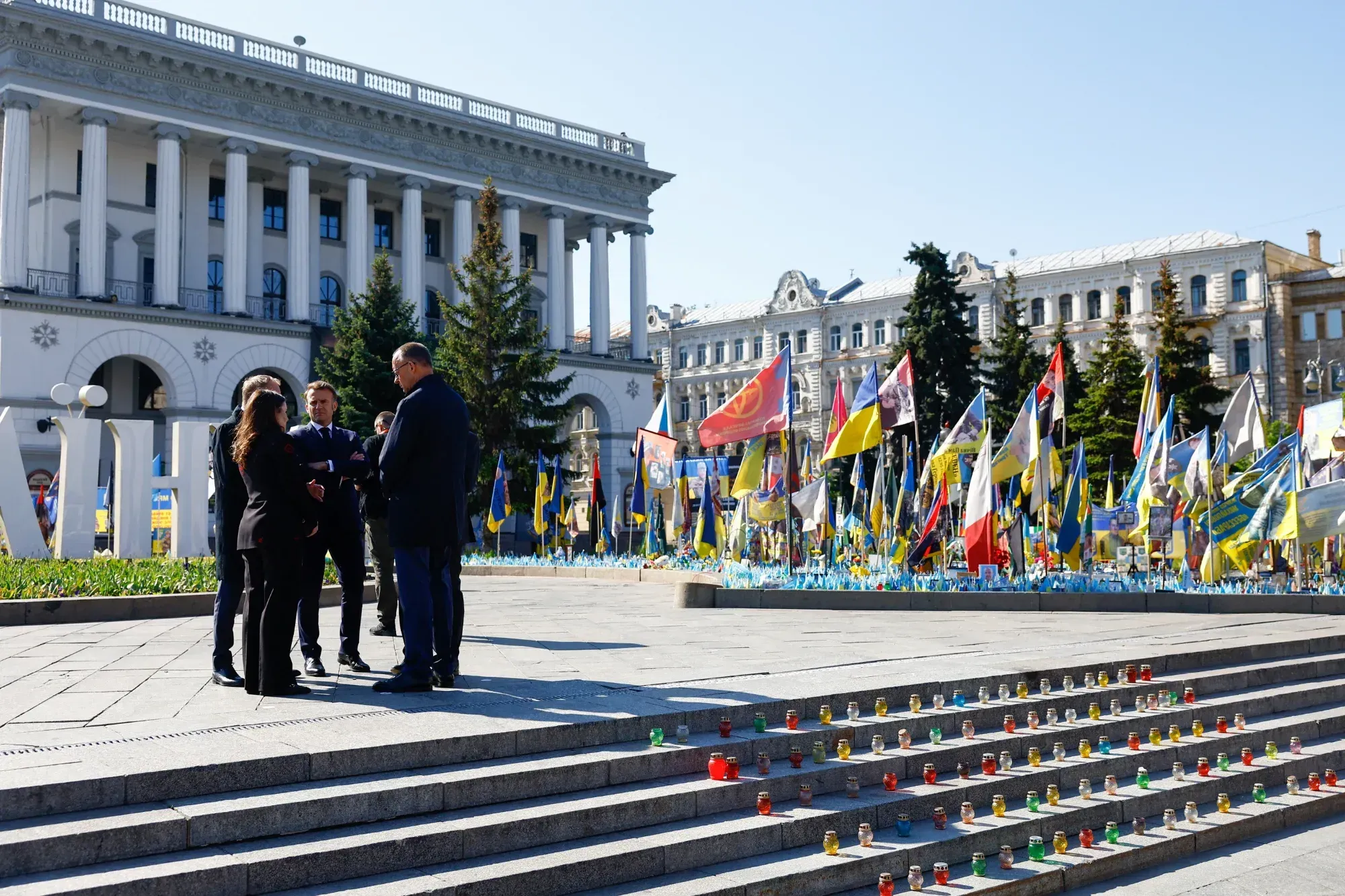 Европейские лидеры вместе с Зеленским почтили павших героев Украины на Майдане Независимости (фото)