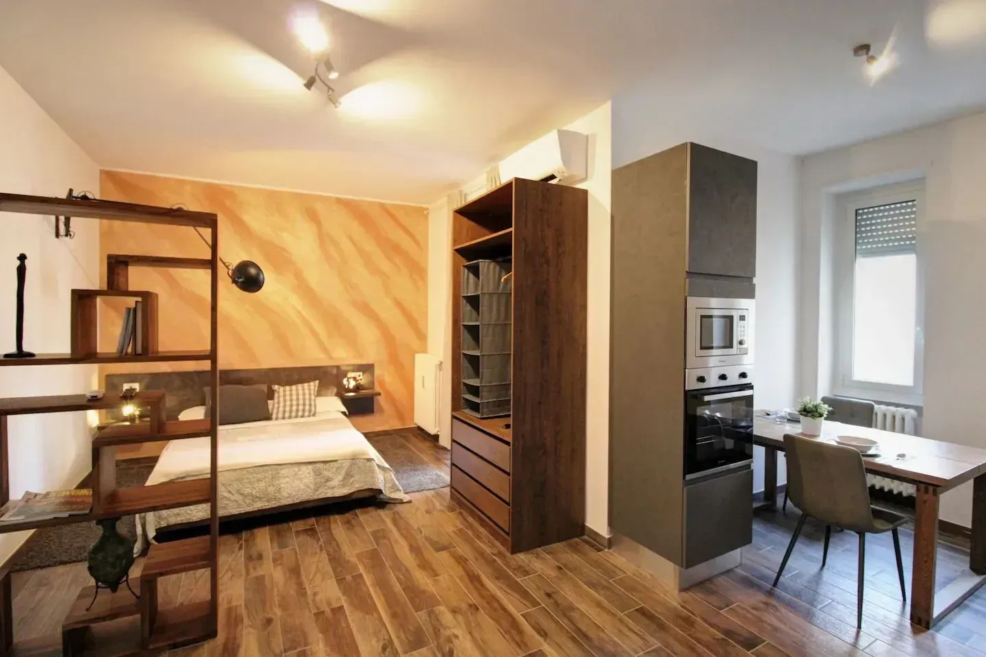 Топ-8 великолепных Airbnb в Милане: от минималистической студии с солнечной террасой до гламурной квартиры в модном районе