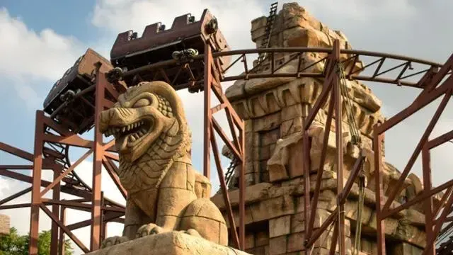 Топ-10 аттракционов в Disneyland Paris: на чем стоит прокатиться