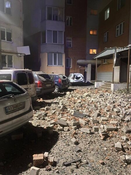 Комбинированный удар РФ по Украине: известно о 4 погибших в Киеве, десятки раненых (фото)