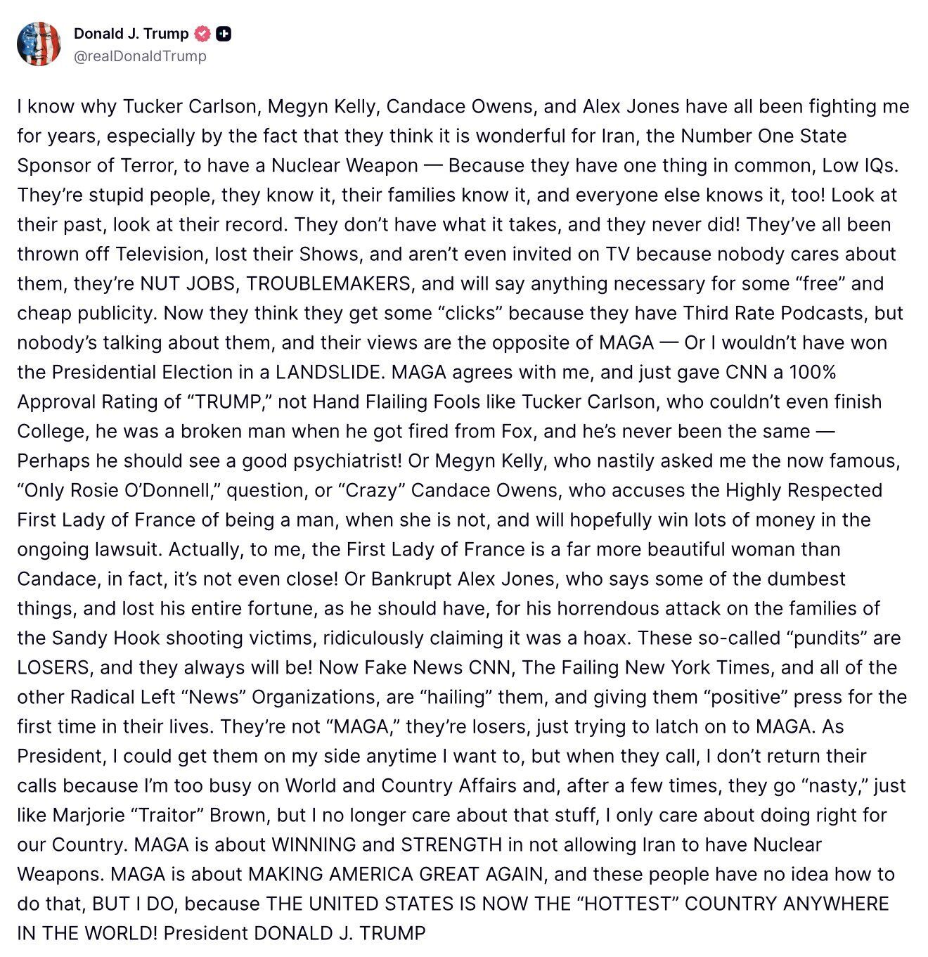 Трамп назвал блоггеров ''тупыми людьми с низким уровнем IQ''