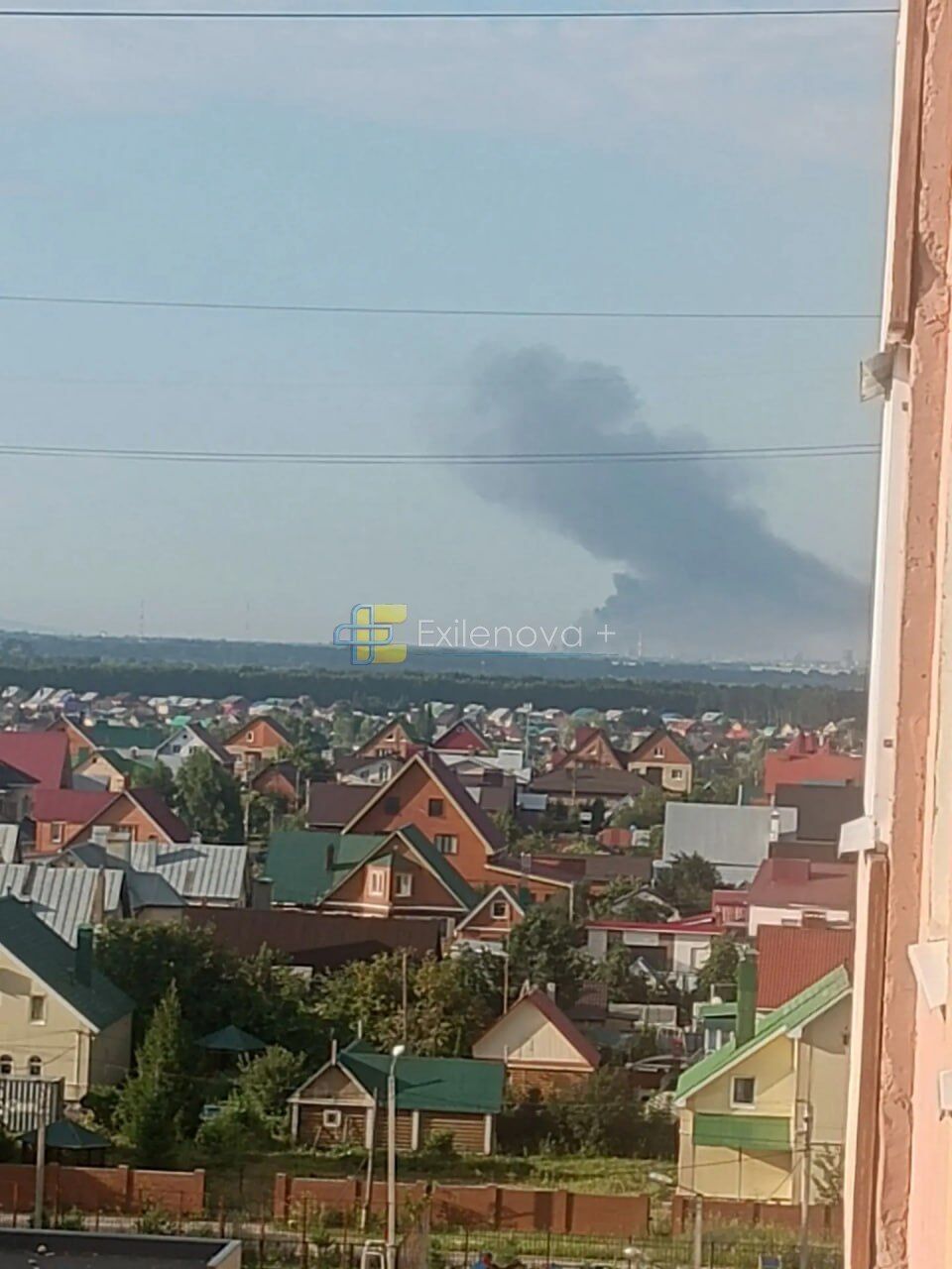 Дрони атакували російський Башкортостан: горить НПЗ ''Газпрому'' (фото, відео)  