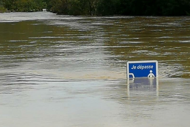 Потоп у Франції: фото і відео наслідків рекордної за 127 років повені