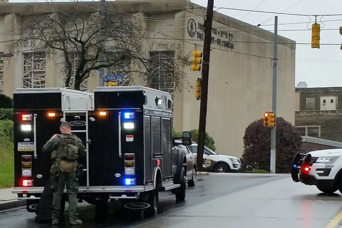 Стрельба в синагоге Питтсбурга: погибли 11 человек. Стрелок кричал: 'Все евреи должны умереть'