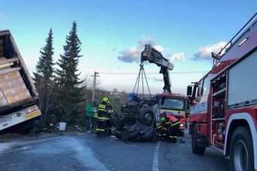 Четверо загиблих. Фото і відео з місця жахливої ​​ДТП з українцями в Чехії