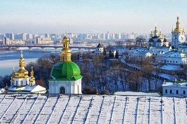 Засніжений Київ загруз в заторах: що відбувається на дорогах