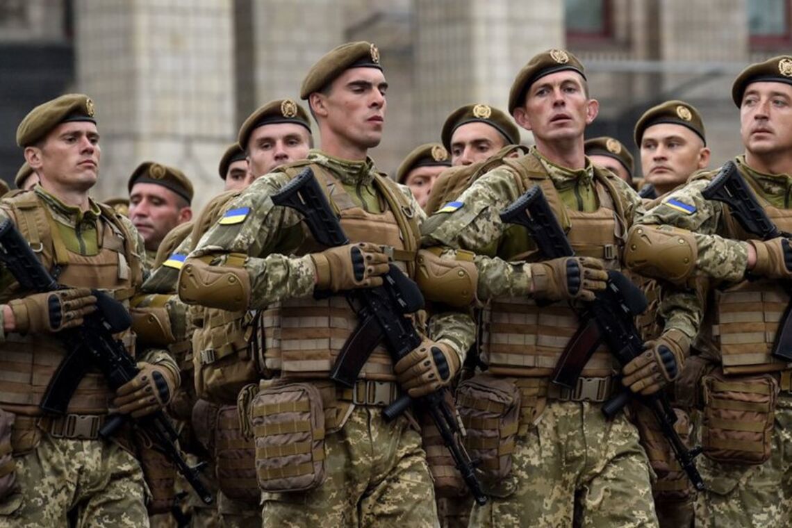 Армія України пасе задніх: Олег Жданов про гучний рейтинг