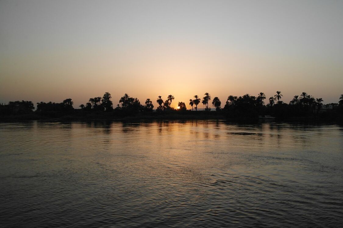 На реке Нил в кораблекрушении погибли десятки детей: фото с места