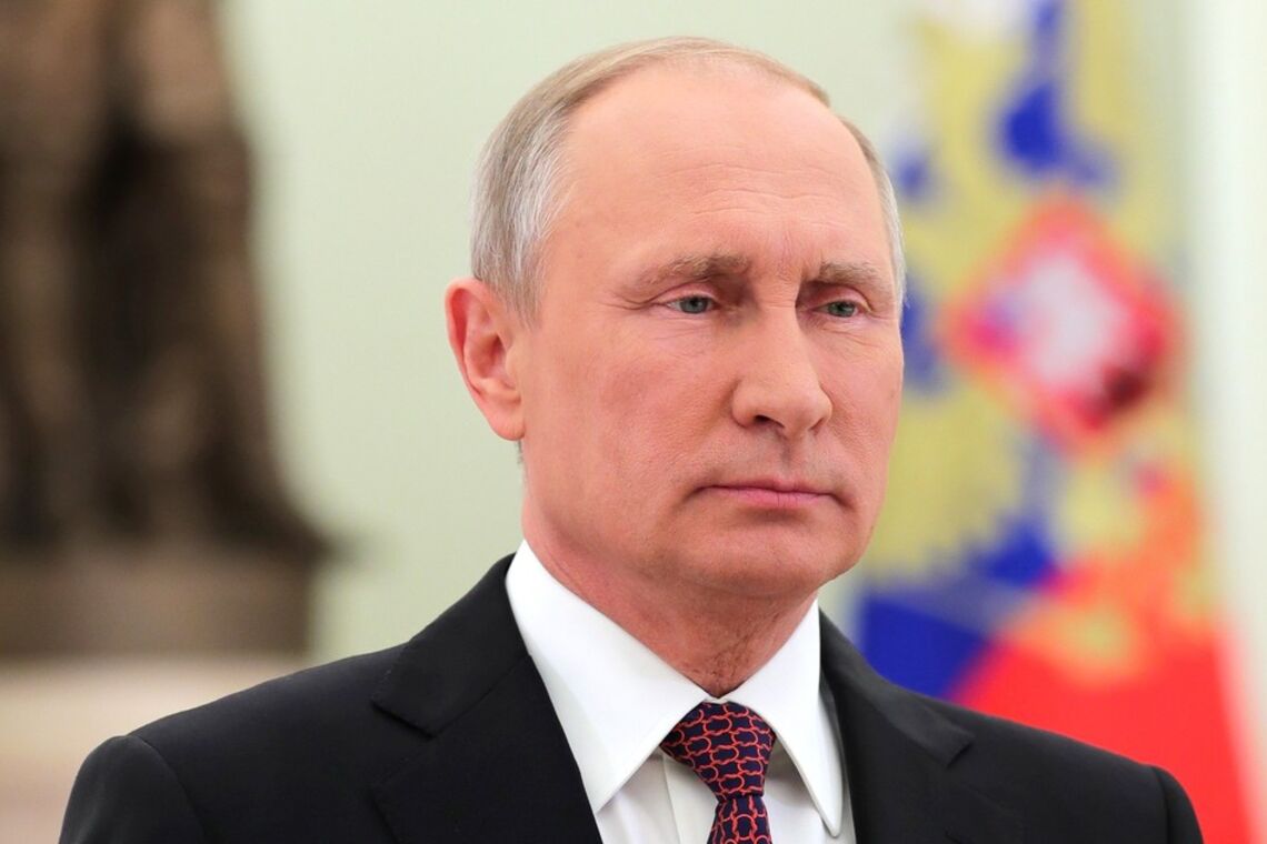 На Путине заметили странные пятна: опубликованы фото
