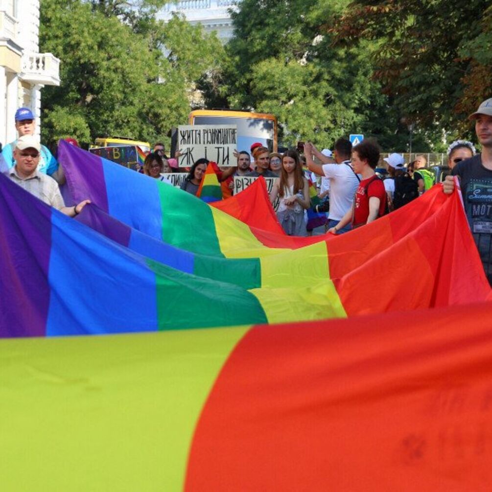 На марше ЛГБТ в Одессе не обошлось без провокаций: опубликованы фото и видео