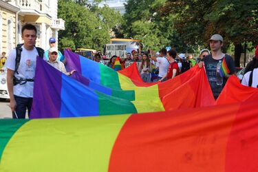 На марше ЛГБТ в Одессе не обошлось без провокаций: опубликованы фото и видео