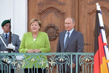 Затронули четыре темы: появились важные детали переговоров Путина с Меркель и фото